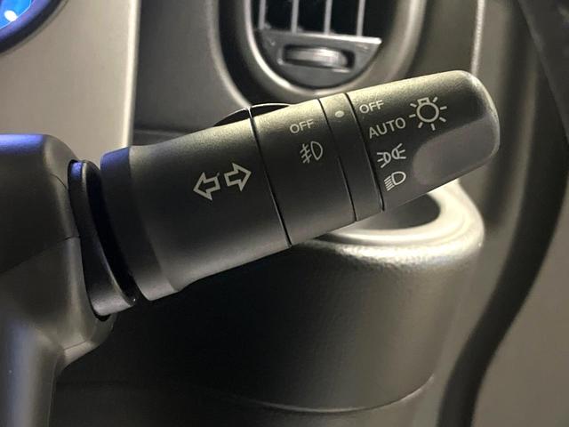 キューブ 15X Vセレクション SDナビ 禁煙車 スマートキー オートライト オートエアコン CD DVD再生 フルセグ(6枚目)