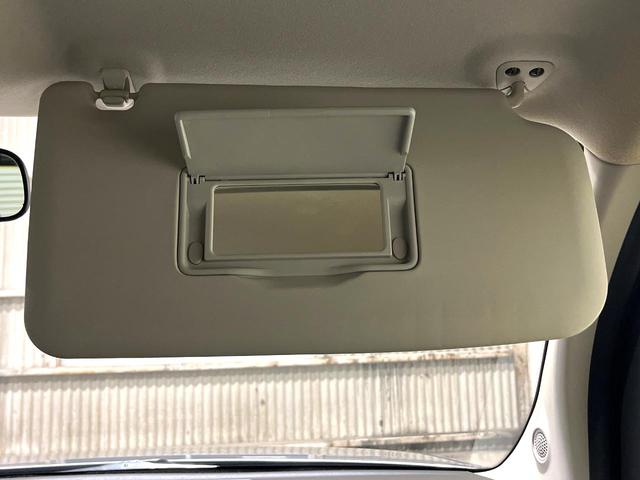 キューブ 15X Vセレクション SDナビ 禁煙車 スマートキー オートライト オートエアコン CD DVD再生 フルセグ(8枚目)