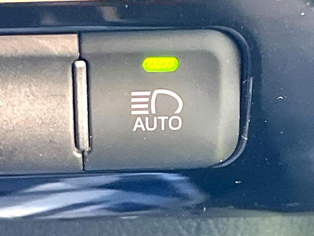 プリウスPHV A バックカメラ レーダークルーズ ドラレコ スマートキー LEDヘッド ETC オートハイビーム オートライト オートエアコン 純正15インチアルミ Bluetooth フルセグ LEDフォグ(27枚目)