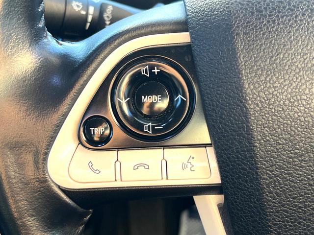 プリウスPHV A バックカメラ レーダークルーズ ドラレコ スマートキー LEDヘッド ETC オートハイビーム オートライト オートエアコン 純正15インチアルミ Bluetooth フルセグ LEDフォグ(36枚目)