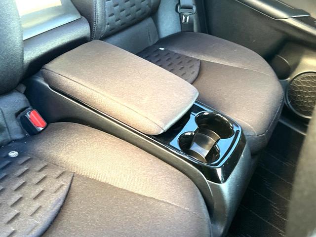 プリウスPHV A バックカメラ レーダークルーズ ドラレコ スマートキー LEDヘッド ETC オートハイビーム オートライト オートエアコン 純正15インチアルミ Bluetooth フルセグ LEDフォグ(39枚目)