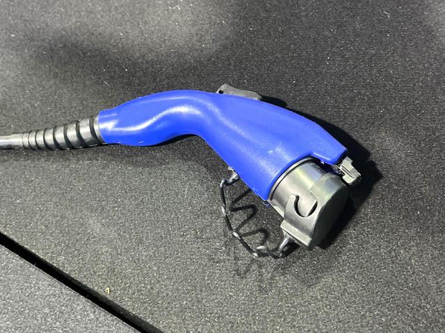 プリウスPHV A バックカメラ レーダークルーズ ドラレコ スマートキー LEDヘッド ETC オートハイビーム オートライト オートエアコン 純正15インチアルミ Bluetooth フルセグ LEDフォグ(45枚目)