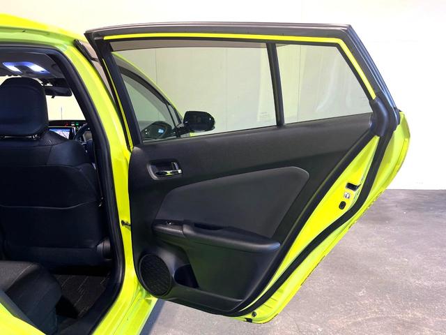 プリウスPHV A バックカメラ レーダークルーズ ドラレコ スマートキー LEDヘッド ETC オートハイビーム オートライト オートエアコン 純正15インチアルミ Bluetooth フルセグ LEDフォグ(55枚目)