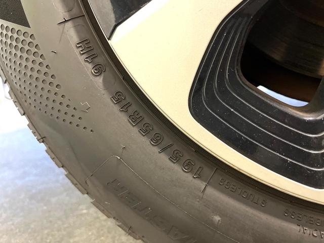 プリウスPHV A バックカメラ レーダークルーズ ドラレコ スマートキー LEDヘッド ETC オートハイビーム オートライト オートエアコン 純正15インチアルミ Bluetooth フルセグ LEDフォグ(61枚目)