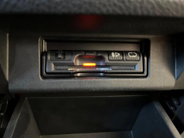 エルグランド 250ハイウェイスター 両側電動ドア バックカメラ ハーフレザーシート スマートキー LEDヘッド ビルトインETC クルコン オートライト オートエアコン 純正18インチアルミ リアエアコン Bluetooth CD(8枚目)