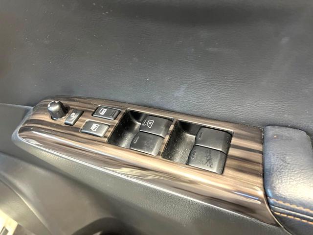 エルグランド 250ハイウェイスター 両側電動ドア バックカメラ ハーフレザーシート スマートキー LEDヘッド ビルトインETC クルコン オートライト オートエアコン 純正18インチアルミ リアエアコン Bluetooth CD(35枚目)