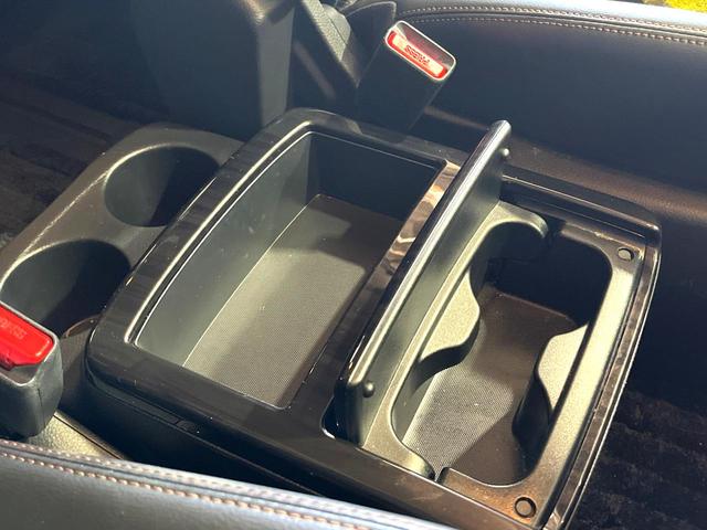 エルグランド 250ハイウェイスター 両側電動ドア バックカメラ ハーフレザーシート スマートキー LEDヘッド ビルトインETC クルコン オートライト オートエアコン 純正18インチアルミ リアエアコン Bluetooth CD(38枚目)