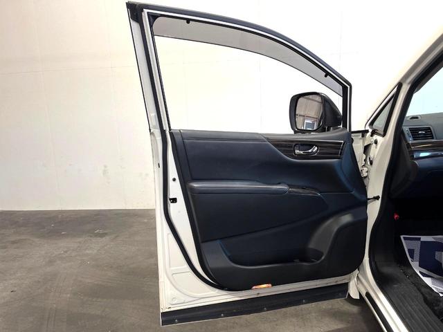 エルグランド 250ハイウェイスター 両側電動ドア バックカメラ ハーフレザーシート スマートキー LEDヘッド ビルトインETC クルコン オートライト オートエアコン 純正18インチアルミ リアエアコン Bluetooth CD(54枚目)