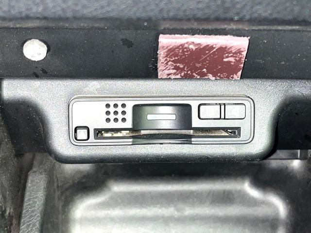 オデッセイ MX・エアロパッケージ 純正DVDナビ バックカメラ スマートキー HIDヘッド ビルトインETC オートエアコン 純正18インチアルミ Bluetooth CD DVD再生 フルセグ(5枚目)