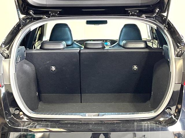 プリウス Ａプレミアム　ツーリングセレクション　フルエアロ　ＳＤナビ　全周囲カメラ　レーダークルーズ　レザーシート　パワーシート　コーナーセンサー　スマートキー　ＬＥＤヘッド　ＥＴＣ２．０　オートハイビーム　オートライト　オートエアコン（13枚目）