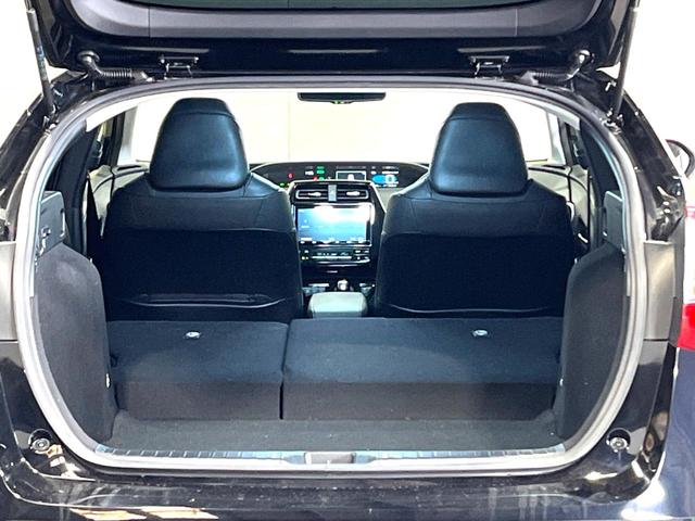 プリウス Ａプレミアム　ツーリングセレクション　フルエアロ　ＳＤナビ　全周囲カメラ　レーダークルーズ　レザーシート　パワーシート　コーナーセンサー　スマートキー　ＬＥＤヘッド　ＥＴＣ２．０　オートハイビーム　オートライト　オートエアコン（14枚目）