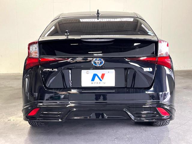 プリウス Ａプレミアム　ツーリングセレクション　フルエアロ　ＳＤナビ　全周囲カメラ　レーダークルーズ　レザーシート　パワーシート　コーナーセンサー　スマートキー　ＬＥＤヘッド　ＥＴＣ２．０　オートハイビーム　オートライト　オートエアコン（18枚目）