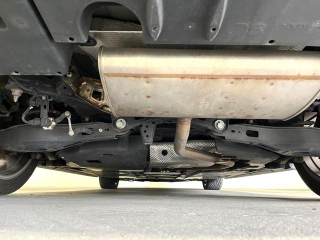 プリウス Ａプレミアム　ツーリングセレクション　フルエアロ　ＳＤナビ　全周囲カメラ　レーダークルーズ　レザーシート　パワーシート　コーナーセンサー　スマートキー　ＬＥＤヘッド　ＥＴＣ２．０　オートハイビーム　オートライト　オートエアコン（22枚目）