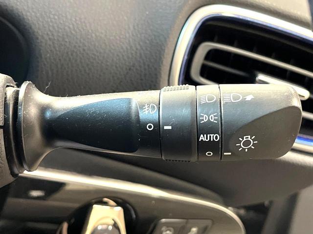 プリウス Ａプレミアム　ツーリングセレクション　フルエアロ　ＳＤナビ　全周囲カメラ　レーダークルーズ　レザーシート　パワーシート　コーナーセンサー　スマートキー　ＬＥＤヘッド　ＥＴＣ２．０　オートハイビーム　オートライト　オートエアコン（40枚目）