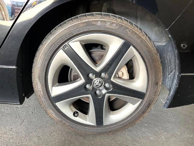 プリウス Ａプレミアム　ツーリングセレクション　フルエアロ　ＳＤナビ　全周囲カメラ　レーダークルーズ　レザーシート　パワーシート　コーナーセンサー　スマートキー　ＬＥＤヘッド　ＥＴＣ２．０　オートハイビーム　オートライト　オートエアコン（41枚目）