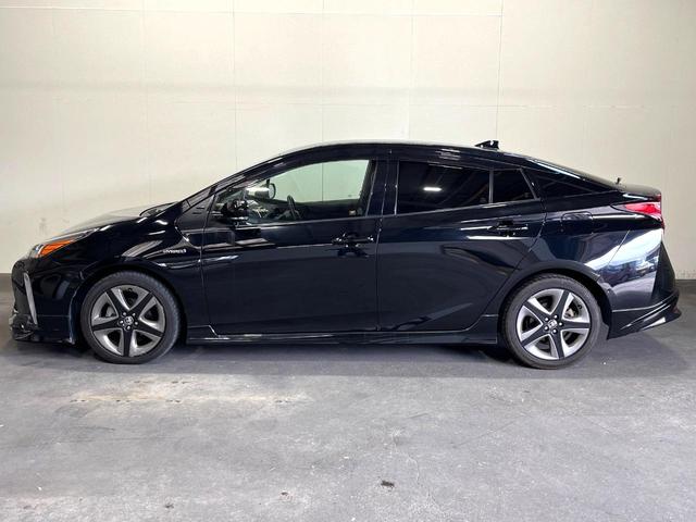 プリウス Ａプレミアム　ツーリングセレクション　フルエアロ　ＳＤナビ　全周囲カメラ　レーダークルーズ　レザーシート　パワーシート　コーナーセンサー　スマートキー　ＬＥＤヘッド　ＥＴＣ２．０　オートハイビーム　オートライト　オートエアコン（51枚目）