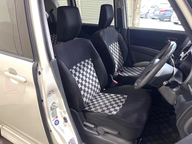 ソリオ ブラック＆ホワイト　電動スライドドア　ＳＤナビ　禁煙車　シートヒーター　スマートキー　ＨＩＤヘッド　ＥＴＣ　オートライト　オートエアコン　純正１５インチアルミ　ＣＤ　ＤＶＤ再生　フルセグ（7枚目）