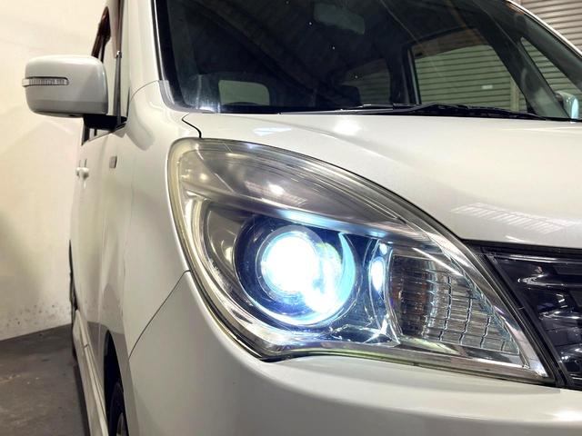 ソリオ ブラック＆ホワイト　電動スライドドア　ＳＤナビ　禁煙車　シートヒーター　スマートキー　ＨＩＤヘッド　ＥＴＣ　オートライト　オートエアコン　純正１５インチアルミ　ＣＤ　ＤＶＤ再生　フルセグ（11枚目）