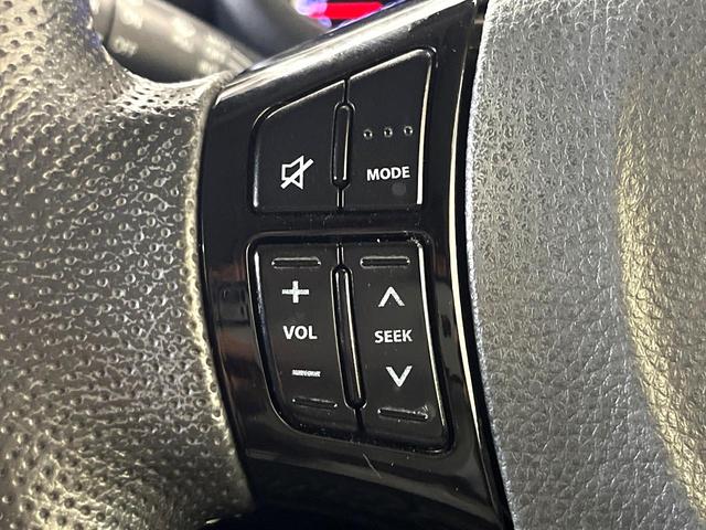 ソリオ ブラック＆ホワイト　電動スライドドア　ＳＤナビ　禁煙車　シートヒーター　スマートキー　ＨＩＤヘッド　ＥＴＣ　オートライト　オートエアコン　純正１５インチアルミ　ＣＤ　ＤＶＤ再生　フルセグ（22枚目）