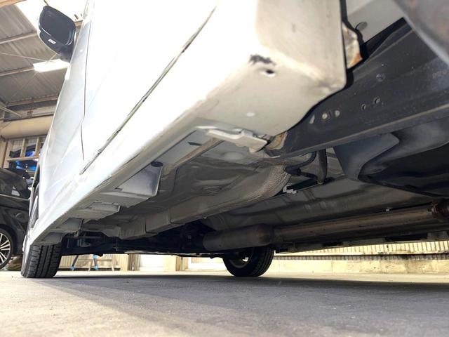 ソリオ ブラック＆ホワイト　電動スライドドア　ＳＤナビ　禁煙車　シートヒーター　スマートキー　ＨＩＤヘッド　ＥＴＣ　オートライト　オートエアコン　純正１５インチアルミ　ＣＤ　ＤＶＤ再生　フルセグ（32枚目）