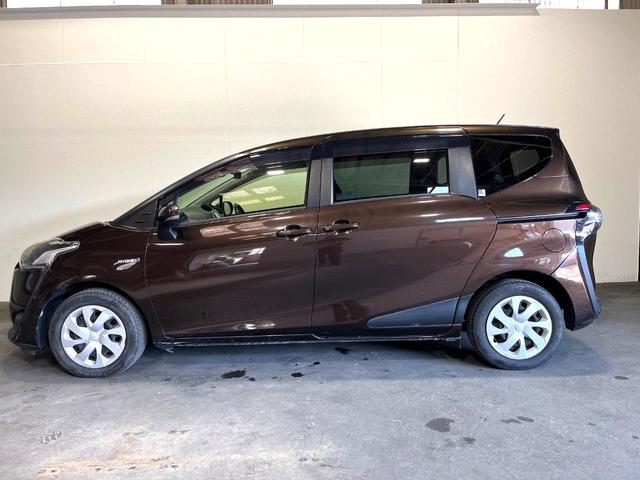 シエンタ ハイブリッドＧ　両側電動ドア　バックカメラ　衝突被害軽減システム　コーナーセンサー　スマートキー　ＬＥＤヘッド　ナビ連動ＥＴＣ　車線逸脱警報　オートライト　オートエアコン　Ｂｌｕｅｔｏｏｔｈ　フルセグ（49枚目）