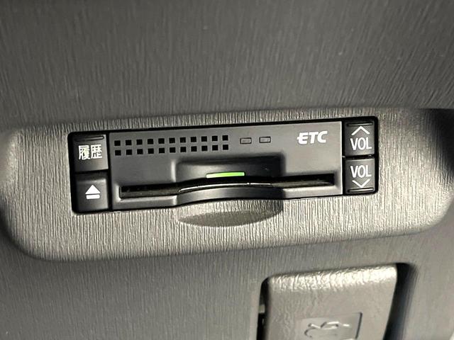 プリウス Ｓ　バックカメラ　スマートキー　ＬＥＤヘッド　ビルトインＥＴＣ　純正１７インチアルミ　オートエアコン　Ｂｌｕｅｔｏｏｔｈ　ＣＤ　ＤＶＤ再生（7枚目）