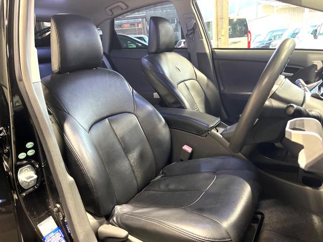 プリウス Ｓ　バックカメラ　スマートキー　ＬＥＤヘッド　ビルトインＥＴＣ　純正１７インチアルミ　オートエアコン　Ｂｌｕｅｔｏｏｔｈ　ＣＤ　ＤＶＤ再生（9枚目）