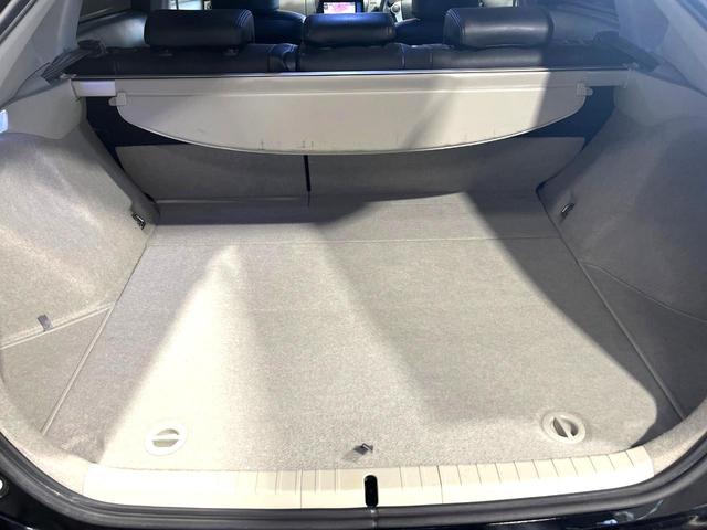 プリウス Ｓ　バックカメラ　スマートキー　ＬＥＤヘッド　ビルトインＥＴＣ　純正１７インチアルミ　オートエアコン　Ｂｌｕｅｔｏｏｔｈ　ＣＤ　ＤＶＤ再生（10枚目）