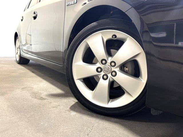 プリウス Ｓ　バックカメラ　スマートキー　ＬＥＤヘッド　ビルトインＥＴＣ　純正１７インチアルミ　オートエアコン　Ｂｌｕｅｔｏｏｔｈ　ＣＤ　ＤＶＤ再生（13枚目）