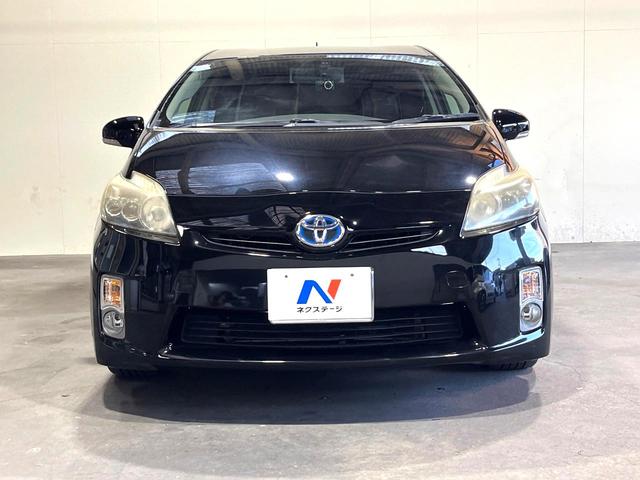 プリウス Ｓ　バックカメラ　スマートキー　ＬＥＤヘッド　ビルトインＥＴＣ　純正１７インチアルミ　オートエアコン　Ｂｌｕｅｔｏｏｔｈ　ＣＤ　ＤＶＤ再生（14枚目）