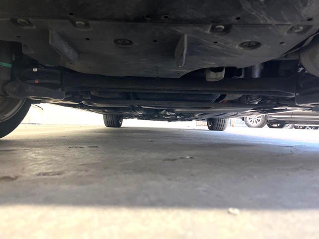 プリウス Ｓ　バックカメラ　スマートキー　ＬＥＤヘッド　ビルトインＥＴＣ　純正１７インチアルミ　オートエアコン　Ｂｌｕｅｔｏｏｔｈ　ＣＤ　ＤＶＤ再生（19枚目）