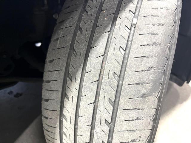 プリウス Ｓ　バックカメラ　スマートキー　ＬＥＤヘッド　ビルトインＥＴＣ　純正１７インチアルミ　オートエアコン　Ｂｌｕｅｔｏｏｔｈ　ＣＤ　ＤＶＤ再生（30枚目）