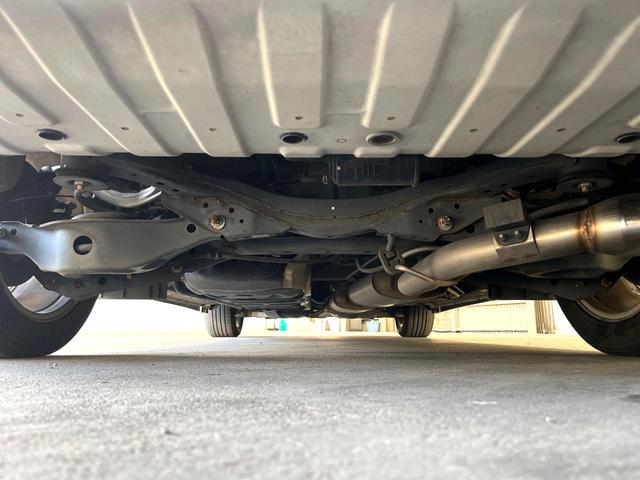 エルグランド 250ハイウェイスターアーバンクロム 両側電動ドア 全周囲カメラ 禁煙車 ハーフレザーシート コーナーセンサー スマートキー HIDヘッド ビルトインETC 純正18インチアルミ オートライト デュアルエアコン CD DVD再生 地デジ(22枚目)