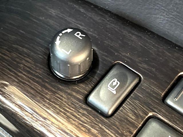 エルグランド 250ハイウェイスターアーバンクロム 両側電動ドア 全周囲カメラ 禁煙車 ハーフレザーシート コーナーセンサー スマートキー HIDヘッド ビルトインETC 純正18インチアルミ オートライト デュアルエアコン CD DVD再生 地デジ(30枚目)