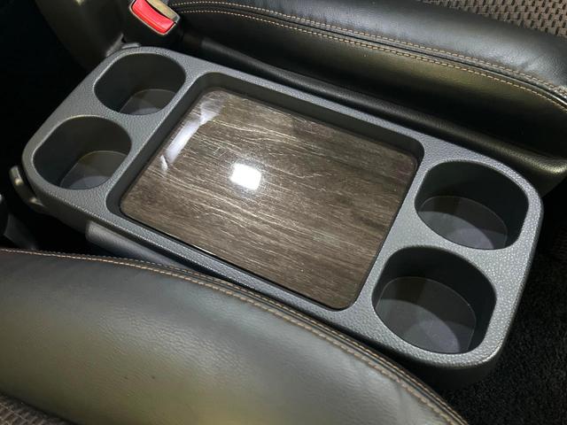 エルグランド 250ハイウェイスターアーバンクロム 両側電動ドア 全周囲カメラ 禁煙車 ハーフレザーシート コーナーセンサー スマートキー HIDヘッド ビルトインETC 純正18インチアルミ オートライト デュアルエアコン CD DVD再生 地デジ(35枚目)