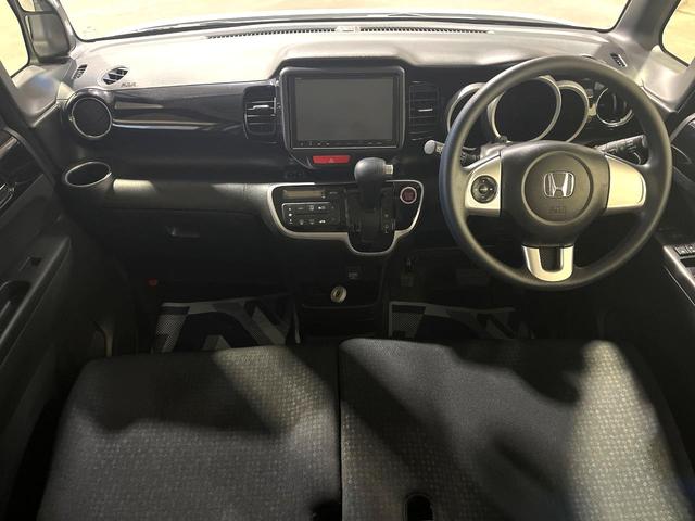 Ｎ－ＢＯＸカスタム Ｇ・ＬパッケージＳＳパッケージ　両側電動ドア　純正ＨＤＤナビ　バックカメラ　衝突被害軽減システム　禁煙車　スマートキー　ＨＩＤヘッド　ＥＴＣ　純正１４インチアルミ　オートエアコン　Ｂｌｕｅｔｏｏｔｈ　ＣＤ　ＤＶＤ再生　フルセグ（2枚目）