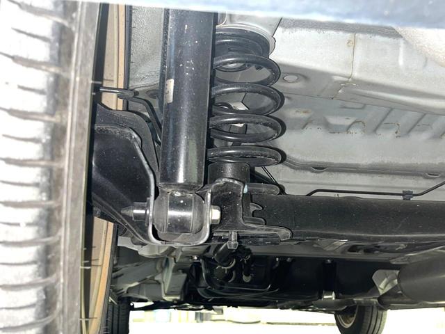 Ｎ－ＢＯＸカスタム Ｇ・ＬパッケージＳＳパッケージ　両側電動ドア　純正ＨＤＤナビ　バックカメラ　衝突被害軽減システム　禁煙車　スマートキー　ＨＩＤヘッド　ＥＴＣ　純正１４インチアルミ　オートエアコン　Ｂｌｕｅｔｏｏｔｈ　ＣＤ　ＤＶＤ再生　フルセグ（38枚目）