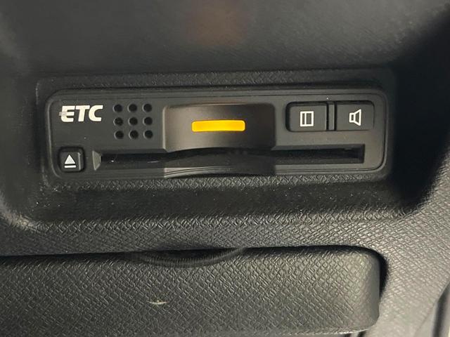 ステップワゴンスパーダ Ｚ　両側電動ドア　純正ＳＤナビ　バックカメラ　禁煙車　スマートキー　ＨＩＤヘッド　ビルトインＥＴＣ　クルコン　純正１６インチアルミ　オートライト　オートエアコン　Ｂｌｕｅｔｏｏｔｈ　ＣＤ　ＤＶＤ再生（6枚目）