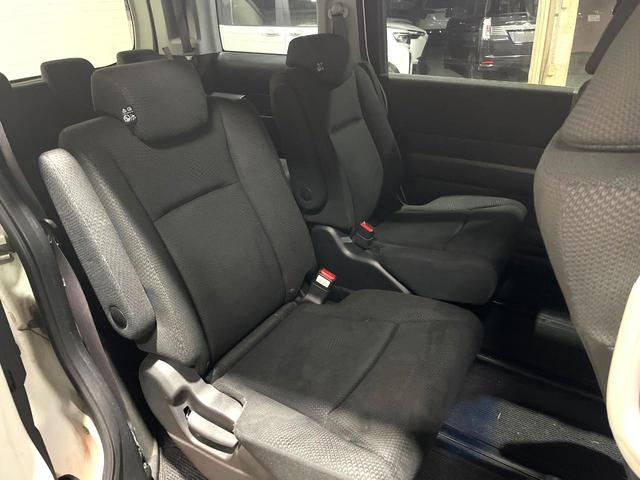 ステップワゴンスパーダ Ｚ　両側電動ドア　純正ＳＤナビ　バックカメラ　禁煙車　スマートキー　ＨＩＤヘッド　ビルトインＥＴＣ　クルコン　純正１６インチアルミ　オートライト　オートエアコン　Ｂｌｕｅｔｏｏｔｈ　ＣＤ　ＤＶＤ再生（10枚目）