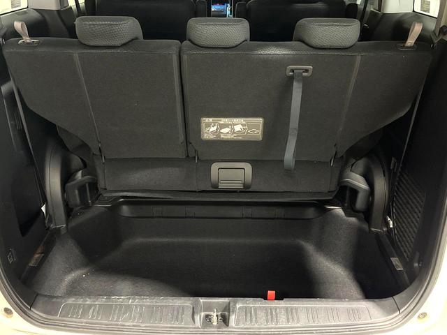 ステップワゴンスパーダ Ｚ　両側電動ドア　純正ＳＤナビ　バックカメラ　禁煙車　スマートキー　ＨＩＤヘッド　ビルトインＥＴＣ　クルコン　純正１６インチアルミ　オートライト　オートエアコン　Ｂｌｕｅｔｏｏｔｈ　ＣＤ　ＤＶＤ再生（12枚目）