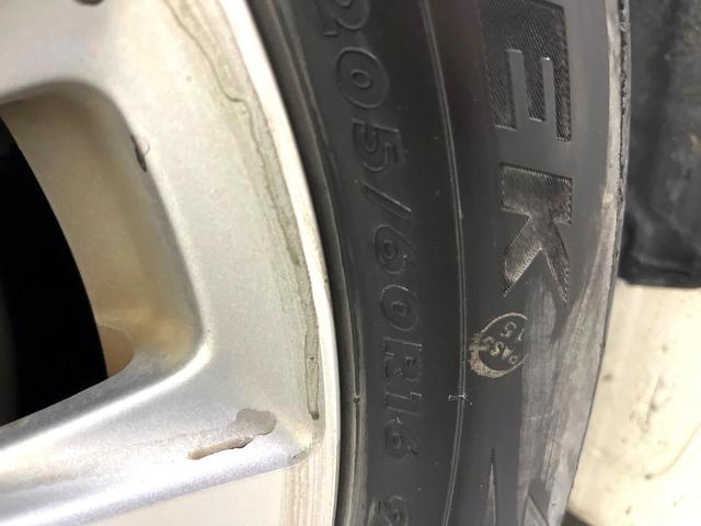 ステップワゴンスパーダ Ｚ　両側電動ドア　純正ＳＤナビ　バックカメラ　禁煙車　スマートキー　ＨＩＤヘッド　ビルトインＥＴＣ　クルコン　純正１６インチアルミ　オートライト　オートエアコン　Ｂｌｕｅｔｏｏｔｈ　ＣＤ　ＤＶＤ再生（26枚目）