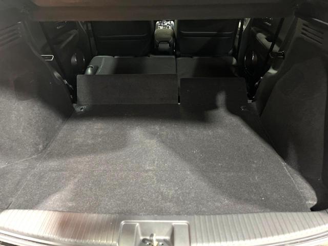 ヴェゼル ハイブリッドＲＳ・ホンダセンシング　バックカメラ　禁煙車　衝突被害軽減システム　ハーフレザーシート　スマートキー　ＬＥＤヘッド　ビルトインＥＴＣ　純正１８インチアルミ　オートライト　デュアルエアコン　Ｂｌｕｅｔｏｏｔｈ　ＣＤ　ＤＶＤ再生（12枚目）