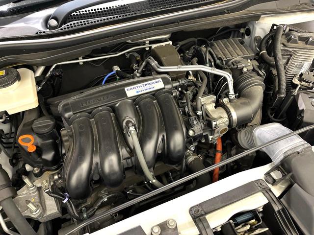 ヴェゼル ハイブリッドＲＳ・ホンダセンシング　バックカメラ　禁煙車　衝突被害軽減システム　ハーフレザーシート　スマートキー　ＬＥＤヘッド　ビルトインＥＴＣ　純正１８インチアルミ　オートライト　デュアルエアコン　Ｂｌｕｅｔｏｏｔｈ　ＣＤ　ＤＶＤ再生（20枚目）