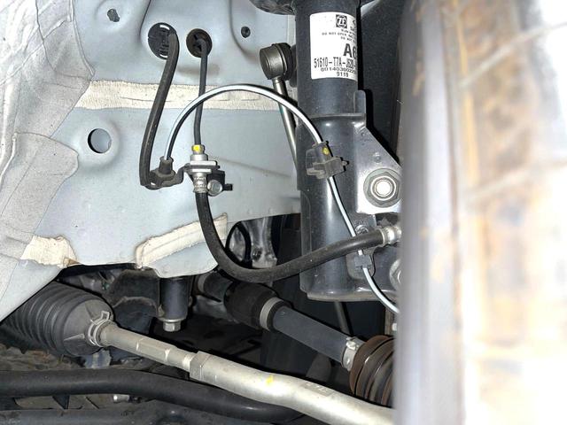 ヴェゼル ハイブリッドＲＳ・ホンダセンシング　バックカメラ　禁煙車　衝突被害軽減システム　ハーフレザーシート　スマートキー　ＬＥＤヘッド　ビルトインＥＴＣ　純正１８インチアルミ　オートライト　デュアルエアコン　Ｂｌｕｅｔｏｏｔｈ　ＣＤ　ＤＶＤ再生（22枚目）