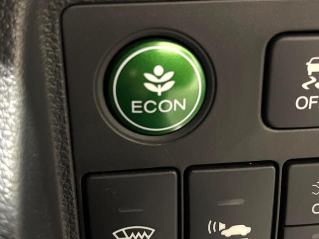 ヴェゼル ハイブリッドＲＳ・ホンダセンシング　バックカメラ　禁煙車　衝突被害軽減システム　ハーフレザーシート　スマートキー　ＬＥＤヘッド　ビルトインＥＴＣ　純正１８インチアルミ　オートライト　デュアルエアコン　Ｂｌｕｅｔｏｏｔｈ　ＣＤ　ＤＶＤ再生（33枚目）