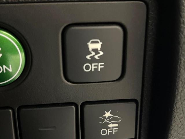 ヴェゼル ハイブリッドＲＳ・ホンダセンシング　バックカメラ　禁煙車　衝突被害軽減システム　ハーフレザーシート　スマートキー　ＬＥＤヘッド　ビルトインＥＴＣ　純正１８インチアルミ　オートライト　デュアルエアコン　Ｂｌｕｅｔｏｏｔｈ　ＣＤ　ＤＶＤ再生（34枚目）