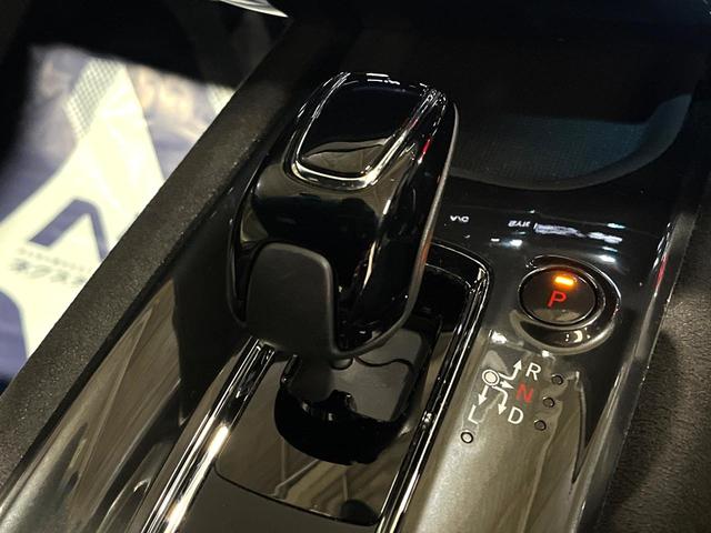 ヴェゼル ハイブリッドＲＳ・ホンダセンシング　バックカメラ　禁煙車　衝突被害軽減システム　ハーフレザーシート　スマートキー　ＬＥＤヘッド　ビルトインＥＴＣ　純正１８インチアルミ　オートライト　デュアルエアコン　Ｂｌｕｅｔｏｏｔｈ　ＣＤ　ＤＶＤ再生（38枚目）