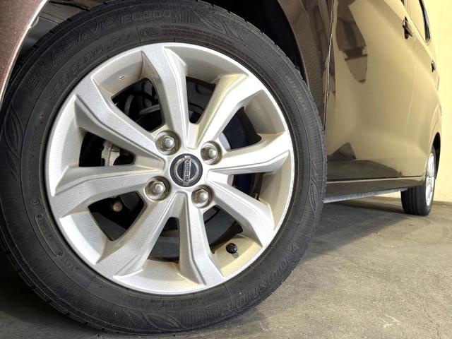 デイズ Ｘ　バックカメラ　禁煙車　スマートキー　純正１４インチアルミ　車線逸脱警報　オートライト　オートエアコン（12枚目）