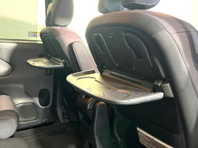 セレナ ハイウェイスター　両側電動ドア　純正ＳＤナビ　後席モニター　全周囲カメラ　衝突被害軽減システム　レーダークルーズ　禁煙車　ドラレコ　スマートキー　ビルトインＥＴＣ　純正１６インチアルミ　オートライト　オートエアコン（29枚目）