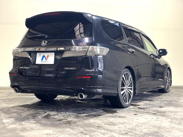 オデッセイ アブソルート　ＨＤＤナビ　バックカメラ　禁煙車　ハーフレザーシート　コーナーセンサー　スマートキー　ＥＴＣ　ＨＩＤヘッド　クルコン　１９インチアルミ　オートライト　オートエアコン　ＣＤ　ＤＶＤ再生　地デジ（19枚目）